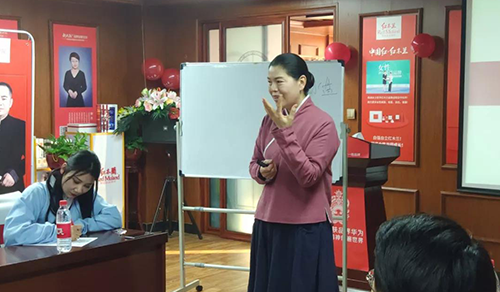 不知礼，无以立，红木兰商学院礼乐培训圆满举办